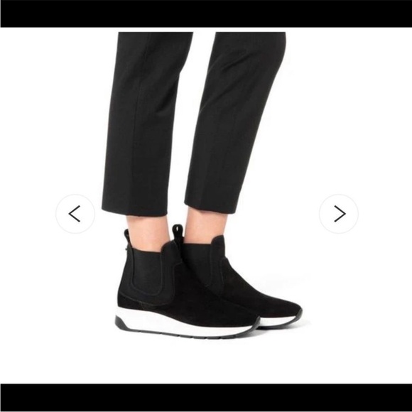 Aquatalia Becky Black Suede Slip-On Platform Sneakers sz9 - Picture 9 of 9